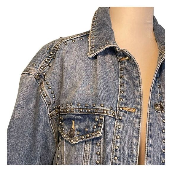 Free People Studded Denim Trucker Jacket Blue Medium Wash Distressed Denim XS - Picture 4 of 13